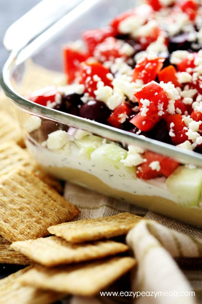 Amazing Nutritious Greek Dip: After School Snacks for Brighter Minds | ilslearningcorner.com #kidssnacks #schoolsnacks
