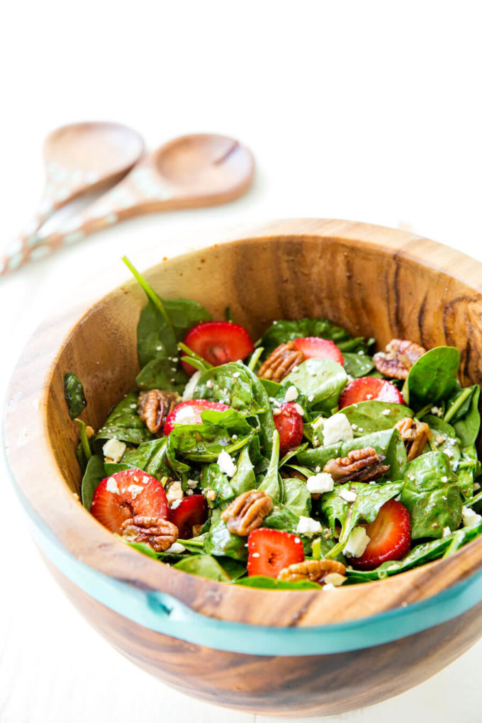 Strawberry Pecan Spinach Salad - Easy Peasy Meals