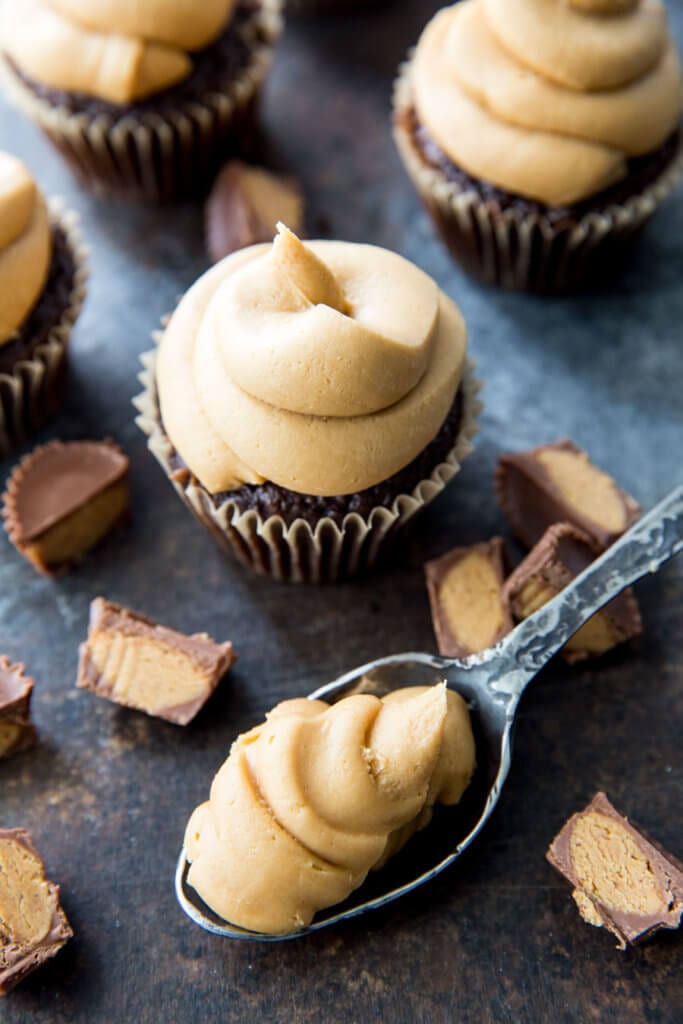 Easy Peanut Butter Frosting that is thick and creamy and oh so good
