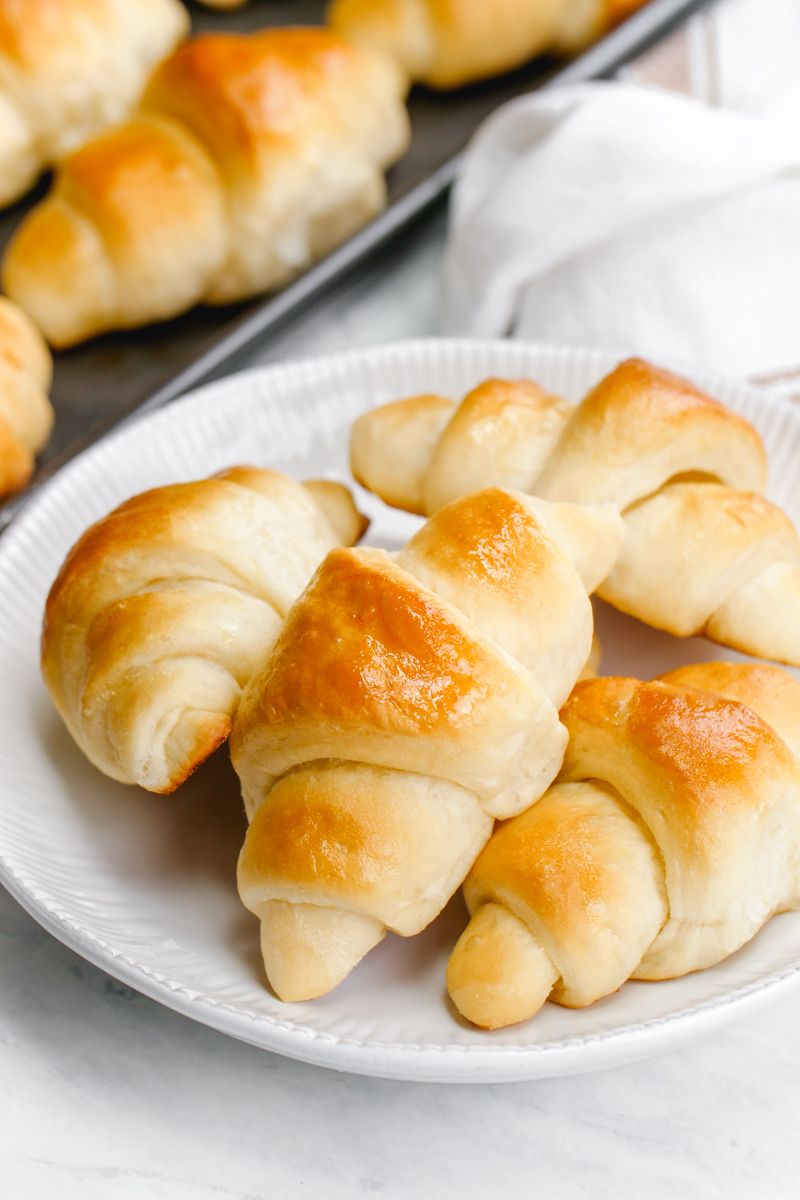 A plate of delicious crescent rolls
