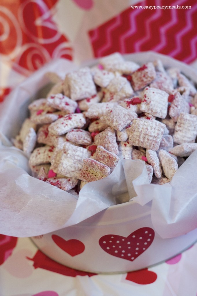 Red Velvet Valentine's Muddy Buddies- Eazy Peazy Mealz