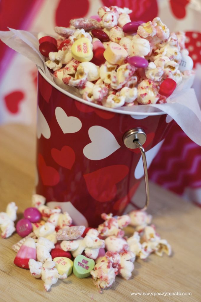 Valentine's Day Popcorn Snack Mix - Easy Peasy Meals