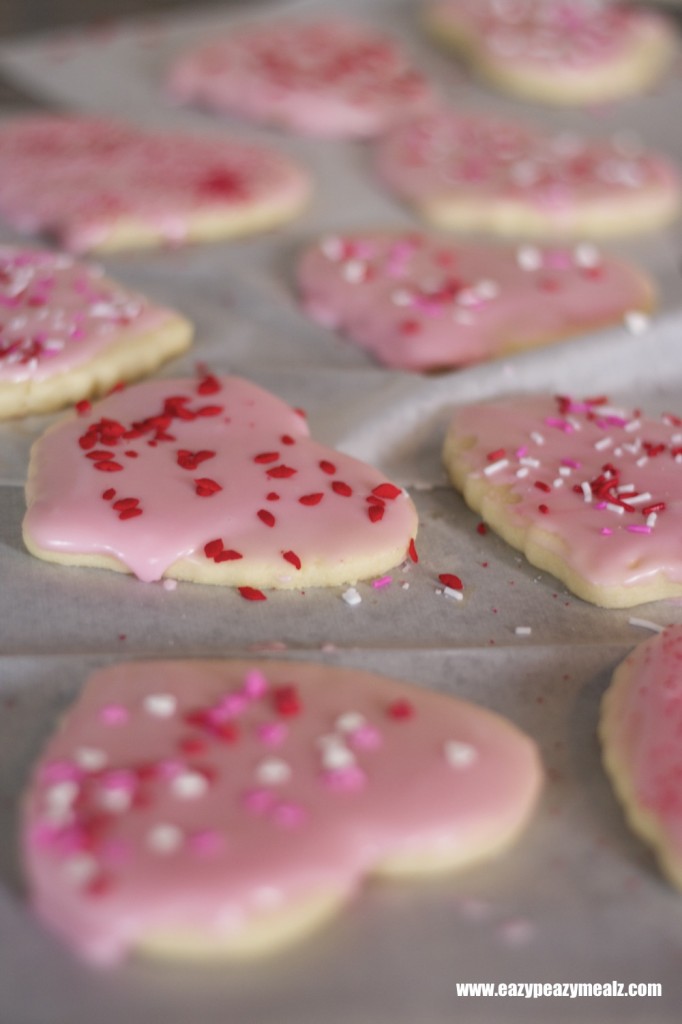 decorating sugar cookies