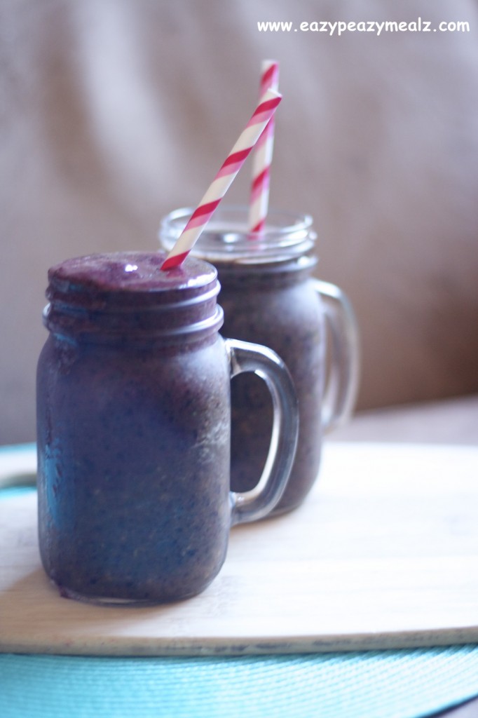 smoothie, blueberry mango kale