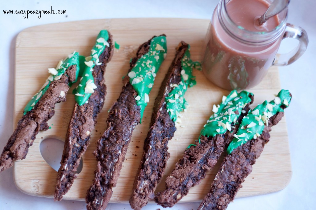 chocolate almond biscotti with mint chocolate