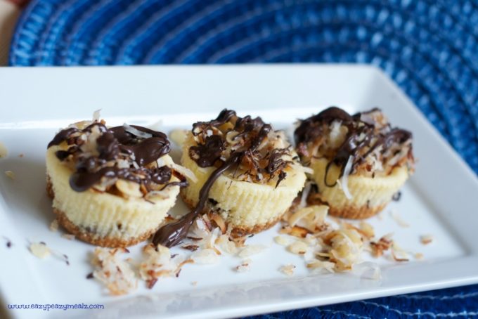 https://www.eazypeazymealz.com/wp-content/uploads/2014/03/mini-cheesecake-almond-joy.jpg