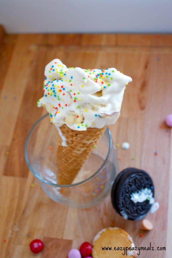 Backyard Ice Cream Bar with WetNap Easy Peasy Meals