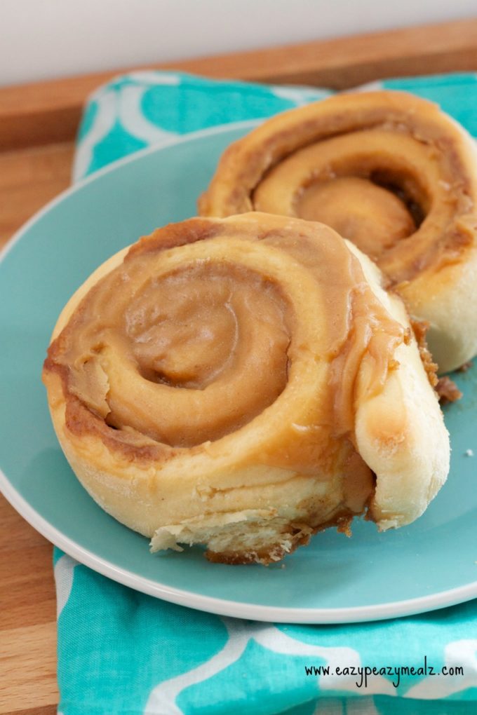 cookie butter cinnamon rolls