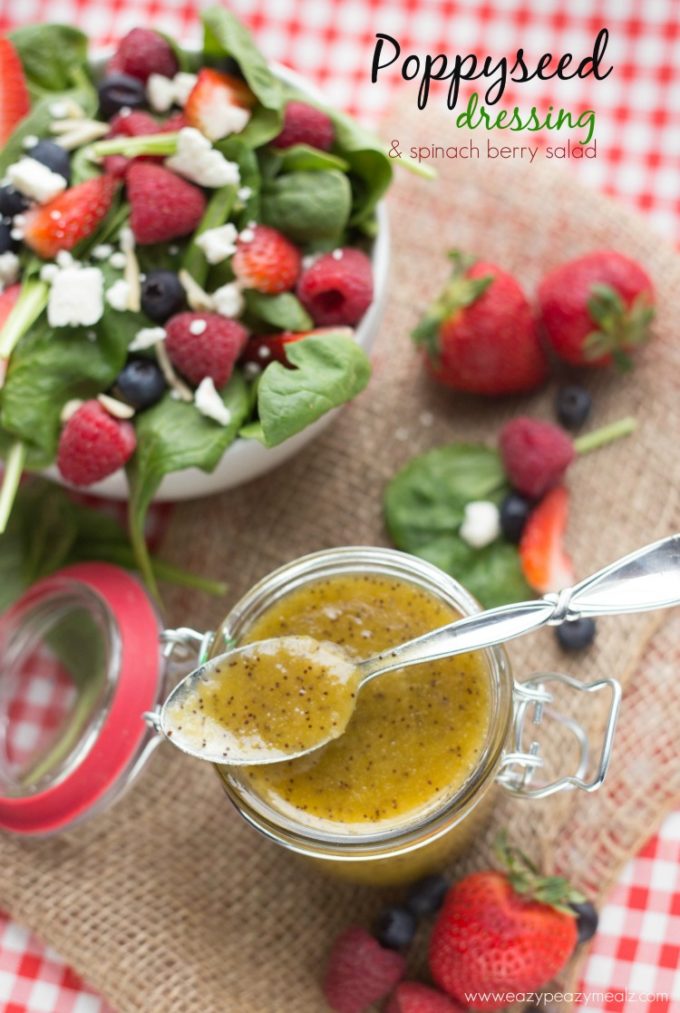 Poppy seed dressing, spinach berry salad, the perfect light lunch 