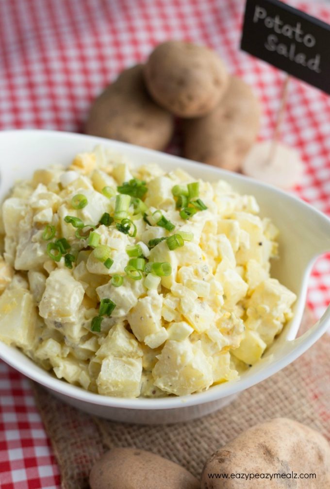 Potato Salad with Mustard: bursting with amazing flavors, and perfect for serving up at a backyard BBQ!
