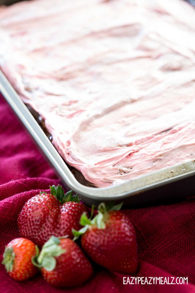 strawberry-poke-cake