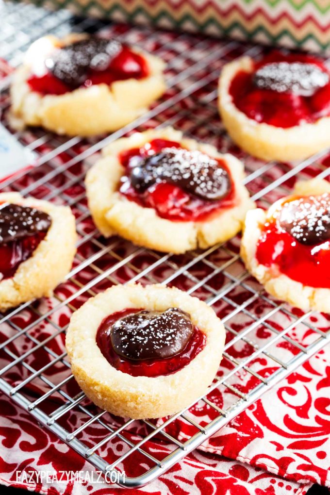 cookie-cups-with-cherry-pie-filling