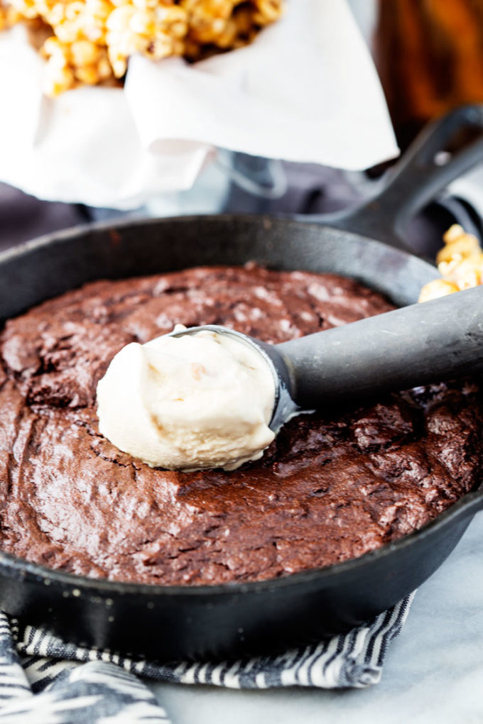 brownie skillet and vanilla ice cream, a delicious dessert option 