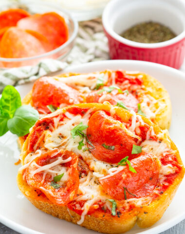 Texas toast pizza, the quickest and easiest pizza made in minutes in the air fryer.