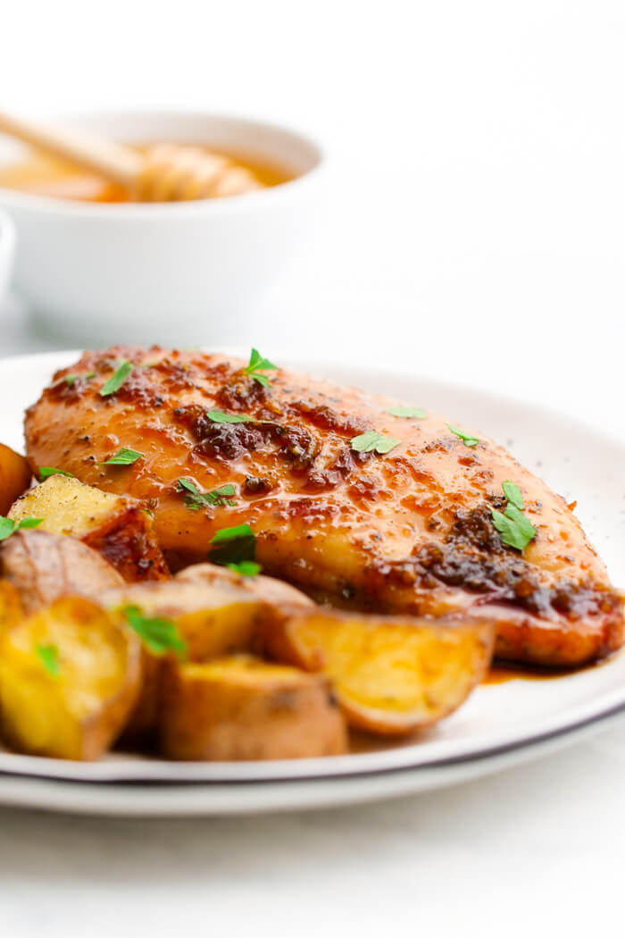 Honey Garlic Sheet pan Chicken! Cooked with potatoes