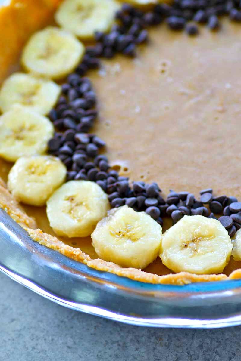 Lighter No-Bake Peanut Butter Banana Pie