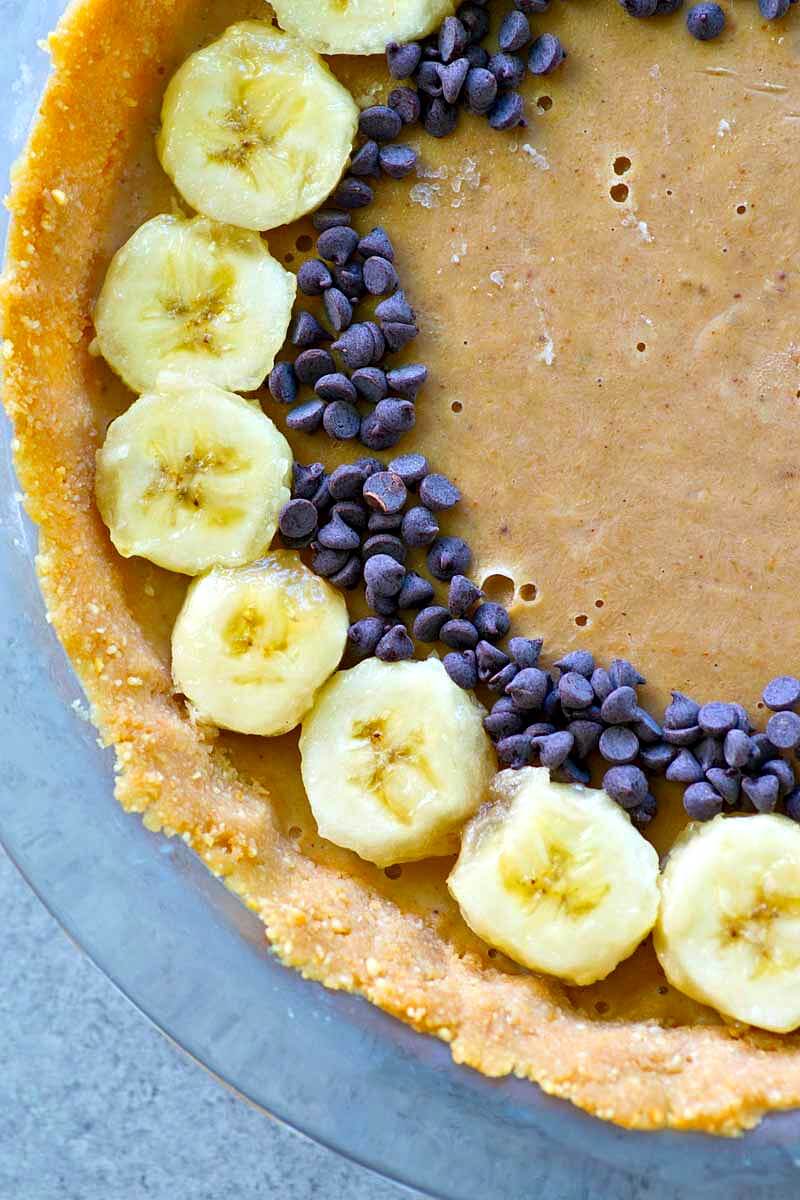 Lighter No-Bake Peanut Butter Banana Pie