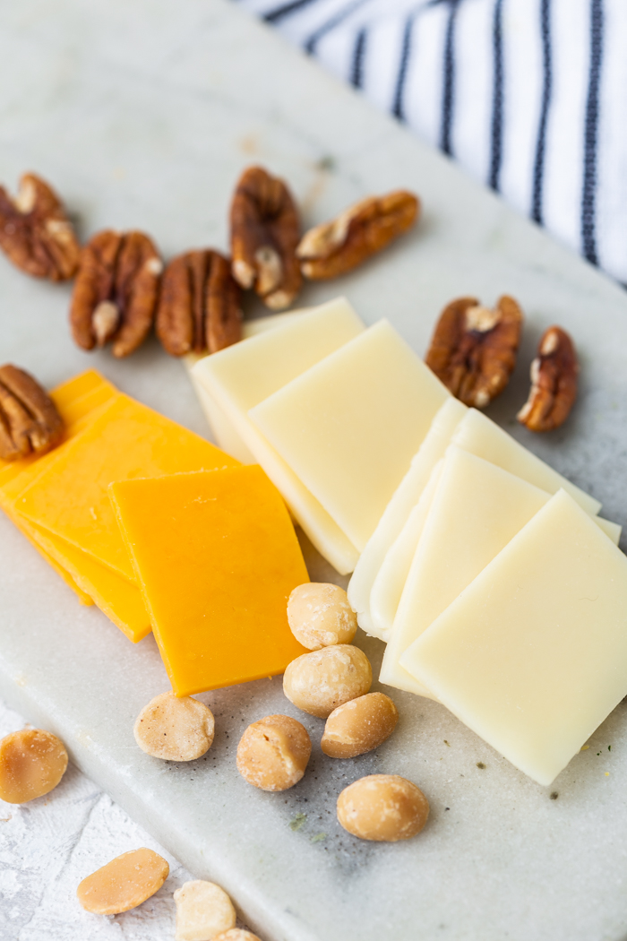 Cheese and nuts are low carb, keto friendly snacks