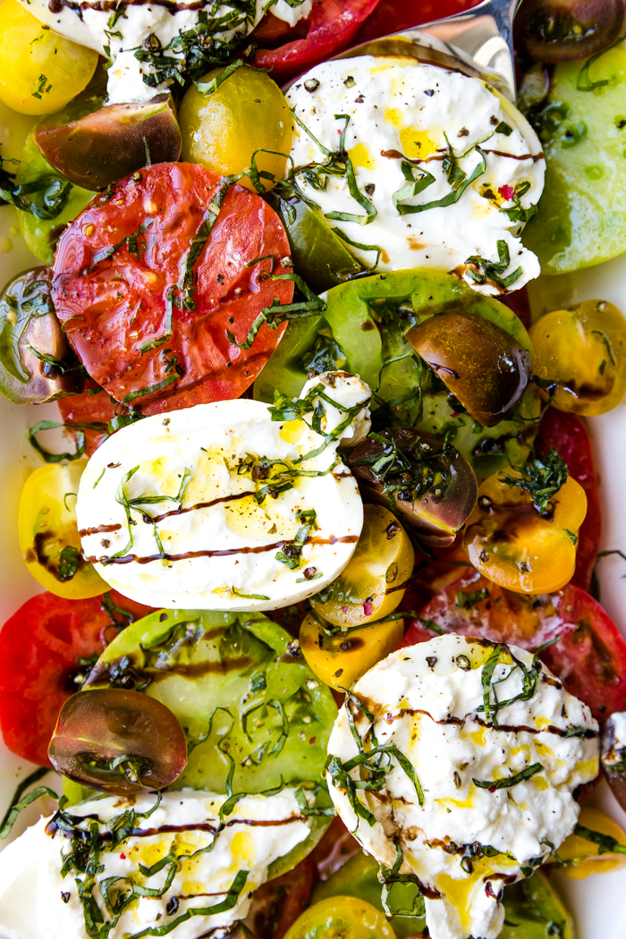 Tomato burrata salad