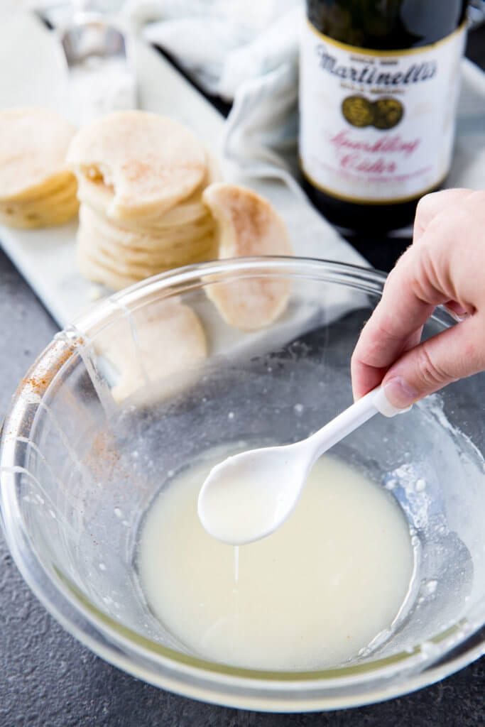 Glaze for Martinelli's apple glazed shortbread cookies