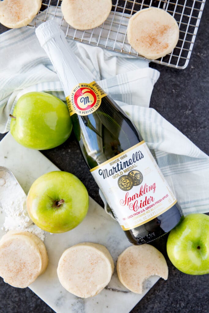Martinelli's Apple Glazed Shortbread Cookies are delicious buttery cookies with a subtle apple flavor