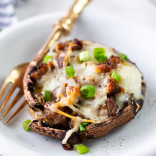 Breakfast stuffed mushrooms