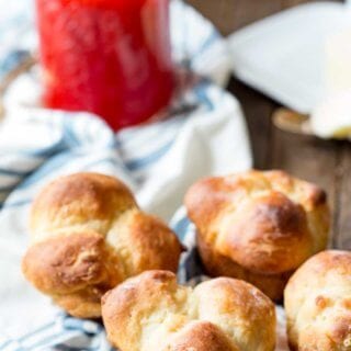 No knead dinner rolls are the perfect addition to dinner, even a holiday dinner like Thanksgiving.