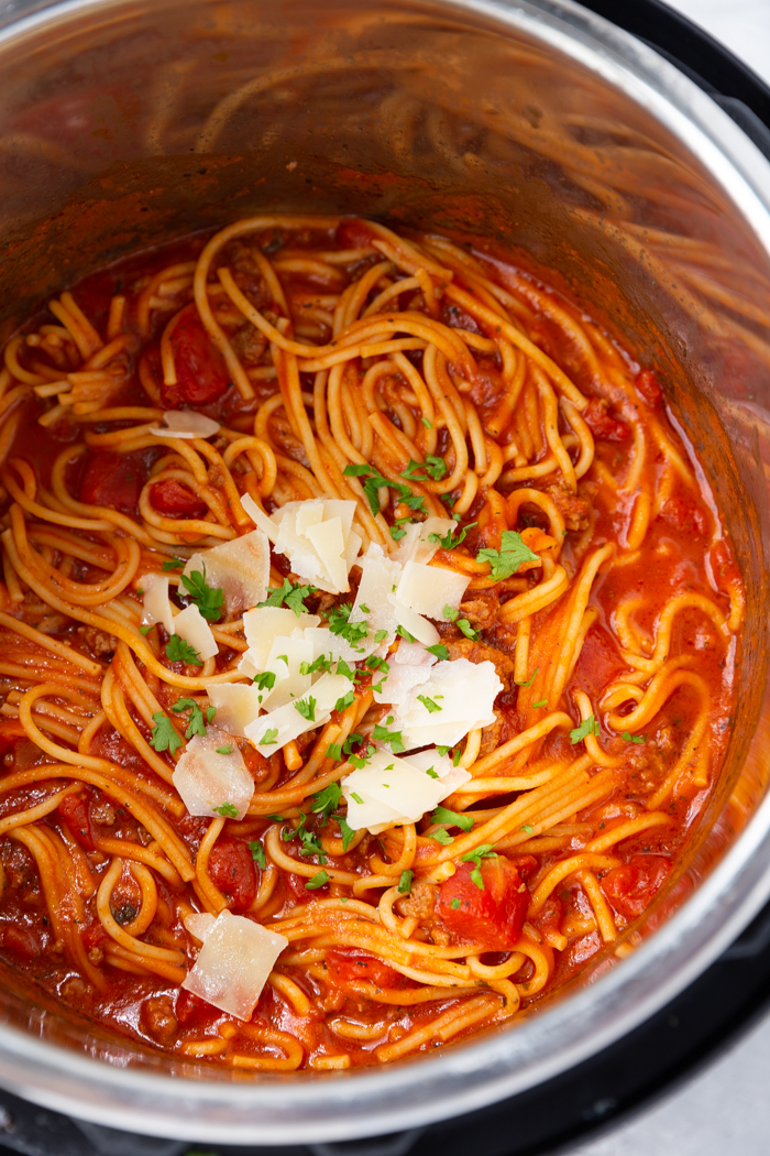 instant pot spaghetti with meat sauce in the pot.