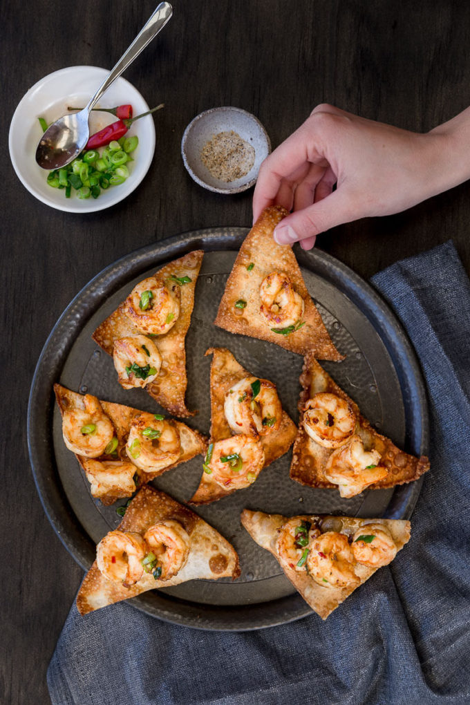 Here’s something to impress your friends that’s simple to make and packed full of spicy heat and mouthwatering flavor. These Spicy Prawns on Crispy Wontons are a must have for your next dinner party.