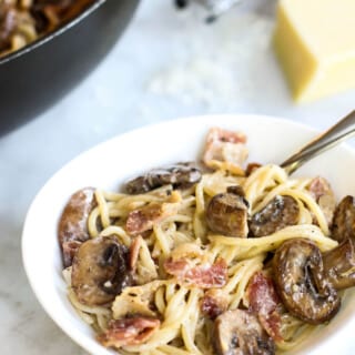 This creamy Mushroom, Bacon, and Parmesan Spaghetti is so easy and flavorful!