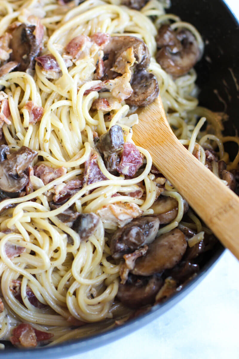 This creamy Mushroom, Bacon, and Parmesan Spaghetti is so easy and flavorful!