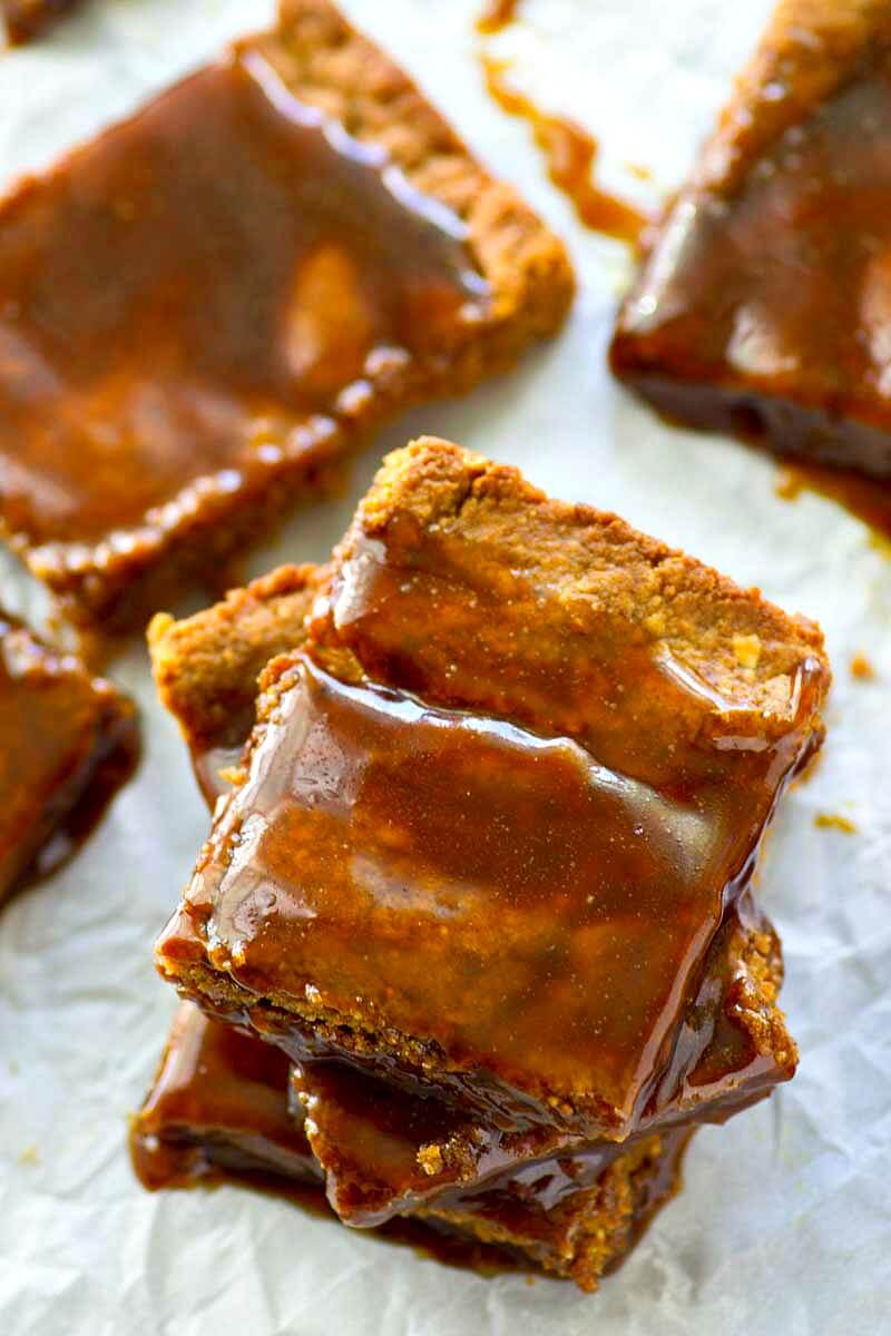 These flourless peanut butter caramel bars are any peanut butter/caramel lover's dream! They whip up in only minutes and are completely flourless and better for you.