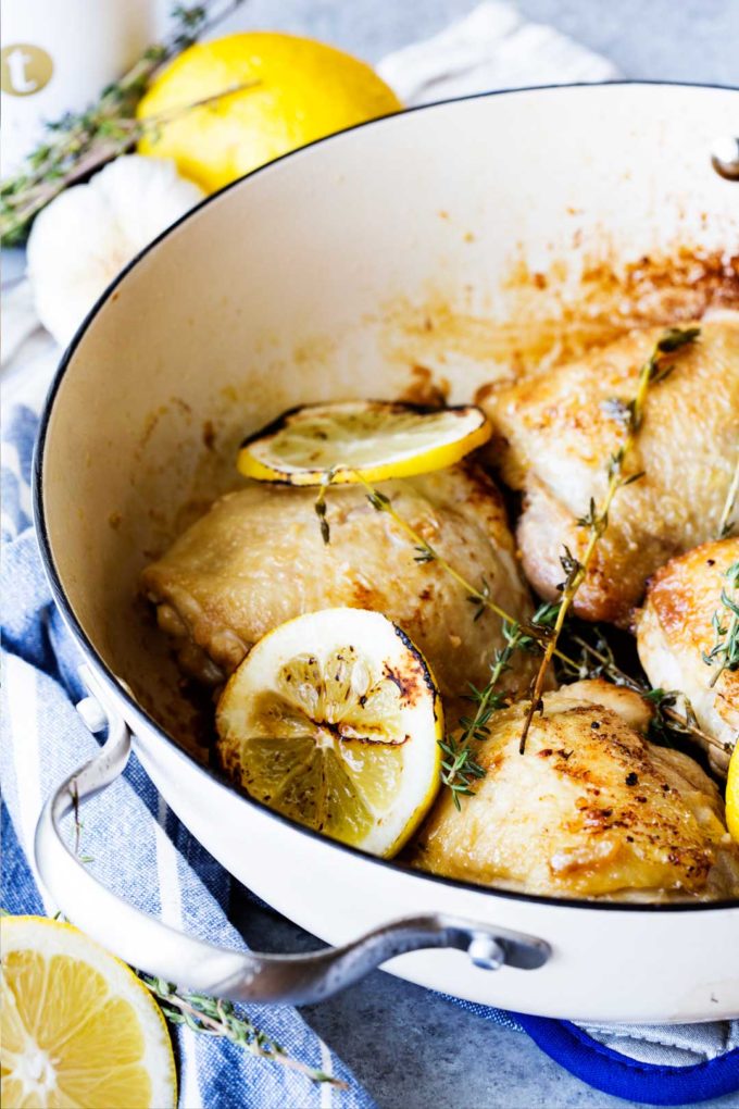 Skillet Garlic Lemon Chicken with White Wine Sauce