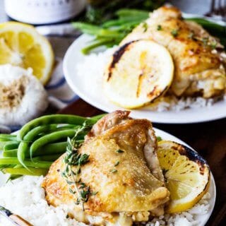 Skillet Garlic Chicken with Lemon and White Wine Sauce