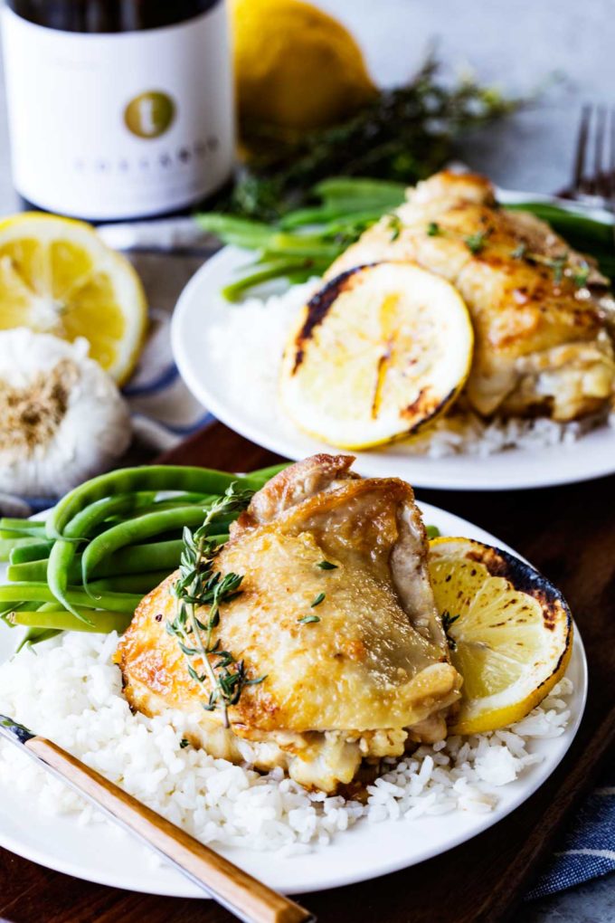 Skillet Garlic Chicken with Lemon and White Wine Sauce