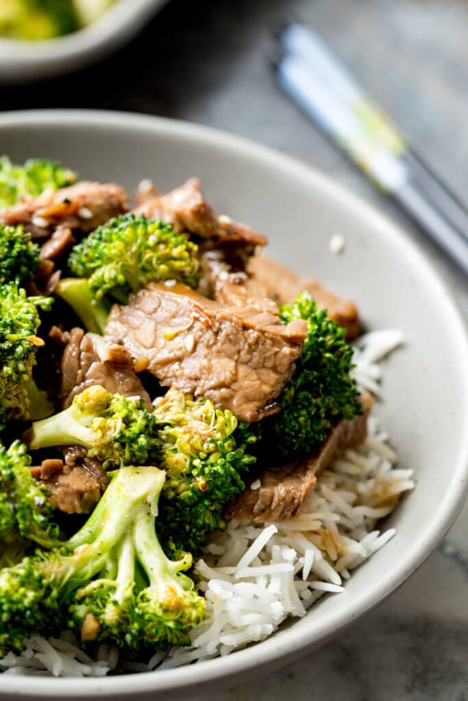 A bowl of beef and broccoli