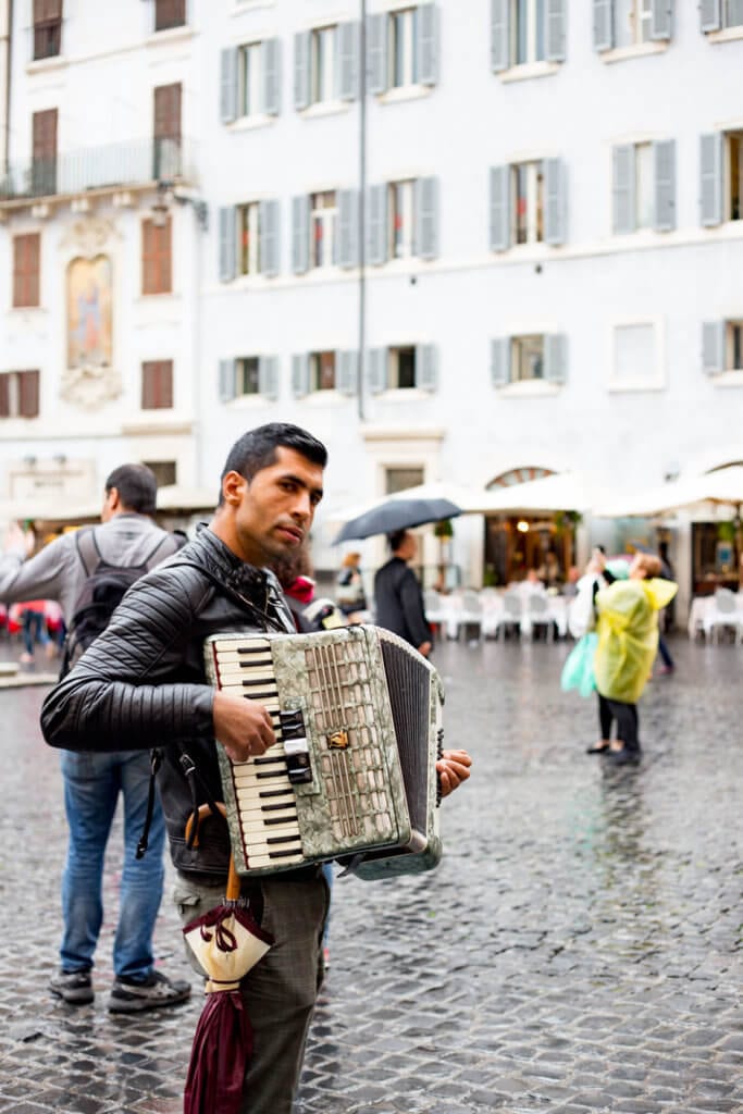 Rome accordion player by Pantheon