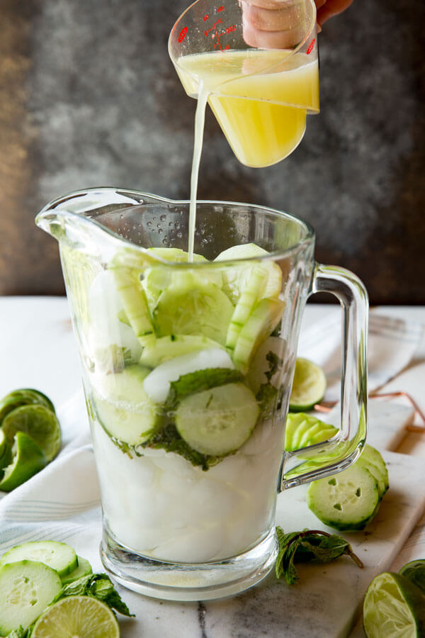 Easy, refreshing, cucumber mint mojito