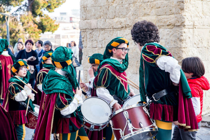 Noto Italy drummers