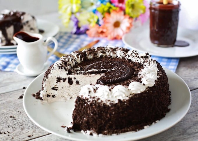 Chocolate Hazelnut Hot Fudge Sauce on ice cream cake