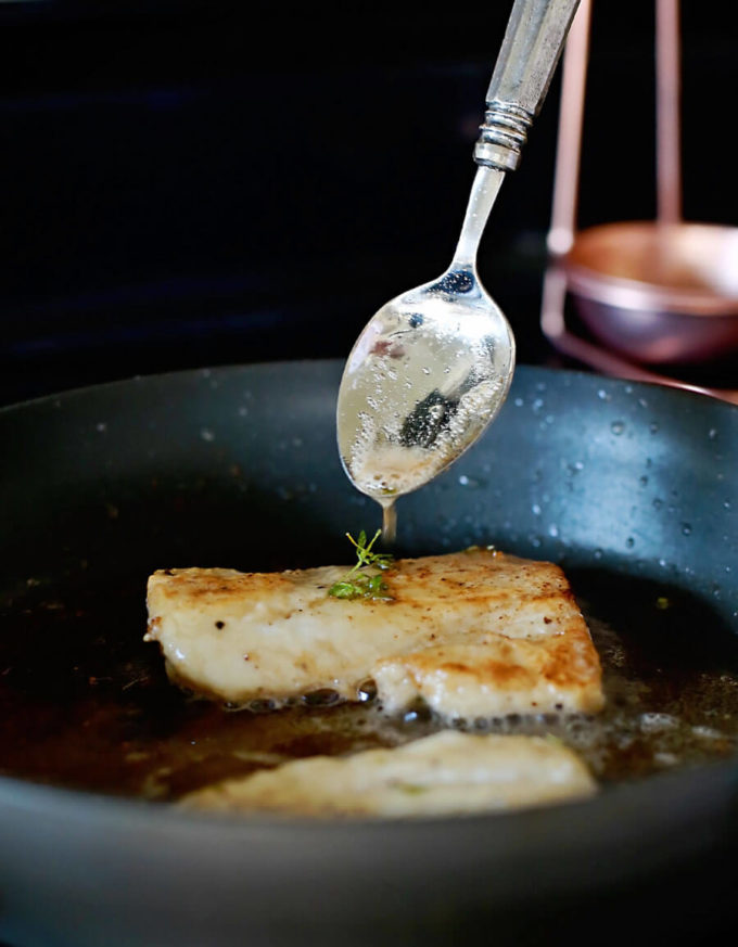 Haddock recipe with browned butter white wine sauce: Flaky haddock with browned butter wine sauce: Flaky haddock pan fried, and served with a browned butter white wine sauce. Amazingly flaky fish, with a gourmet flavor, prepared in 20 minutes or less. This simple but elegant meal is sure to be a hit!ied, and served with a browned butter white wine sauce