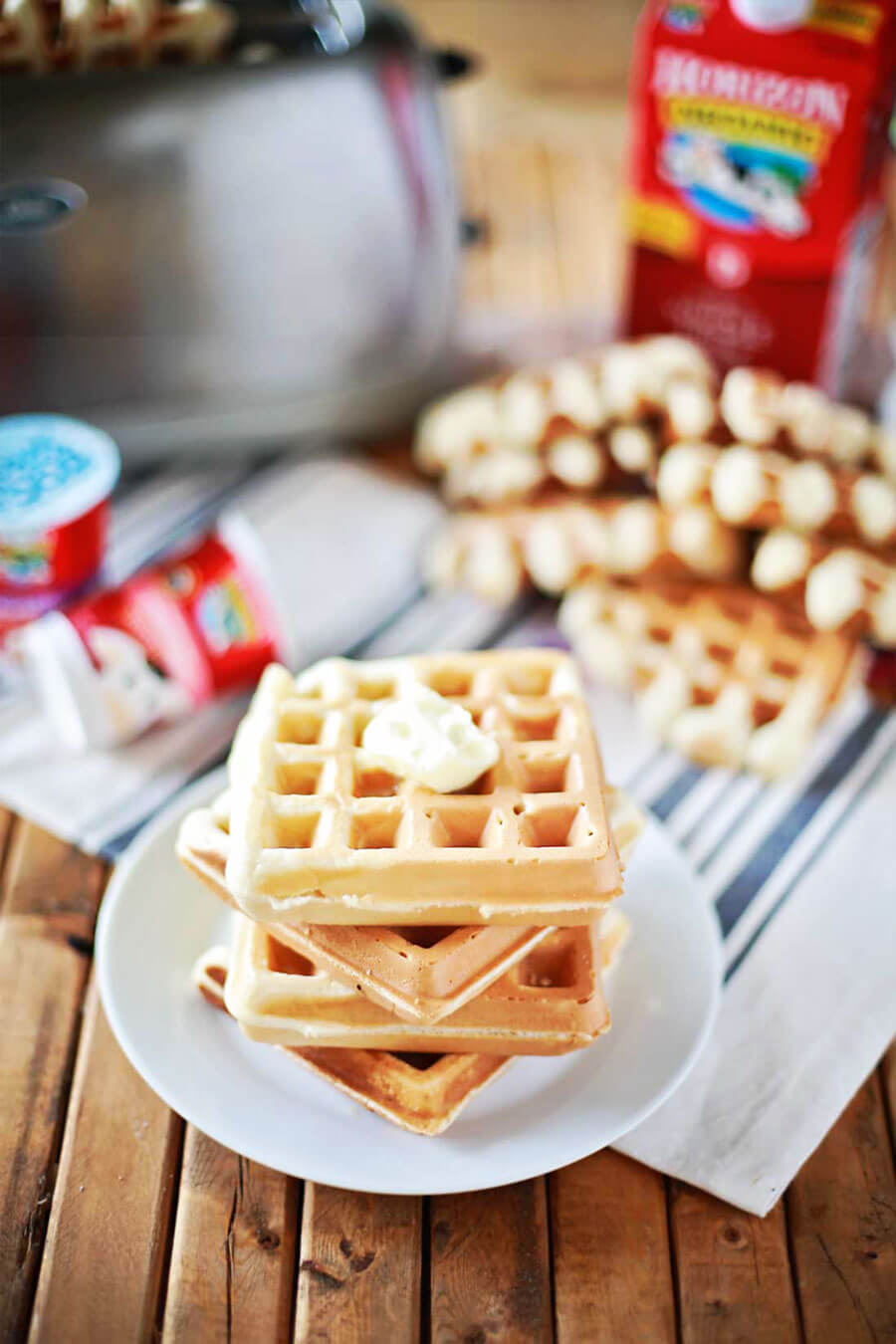 Homemade toaster waffles to make ahead and freezer, perfect for back to school mornings