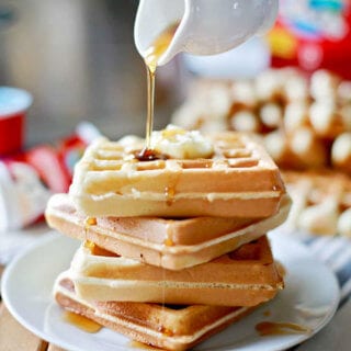 Homemade toaster waffles to make ahead and freezer, perfect for back to school mornings