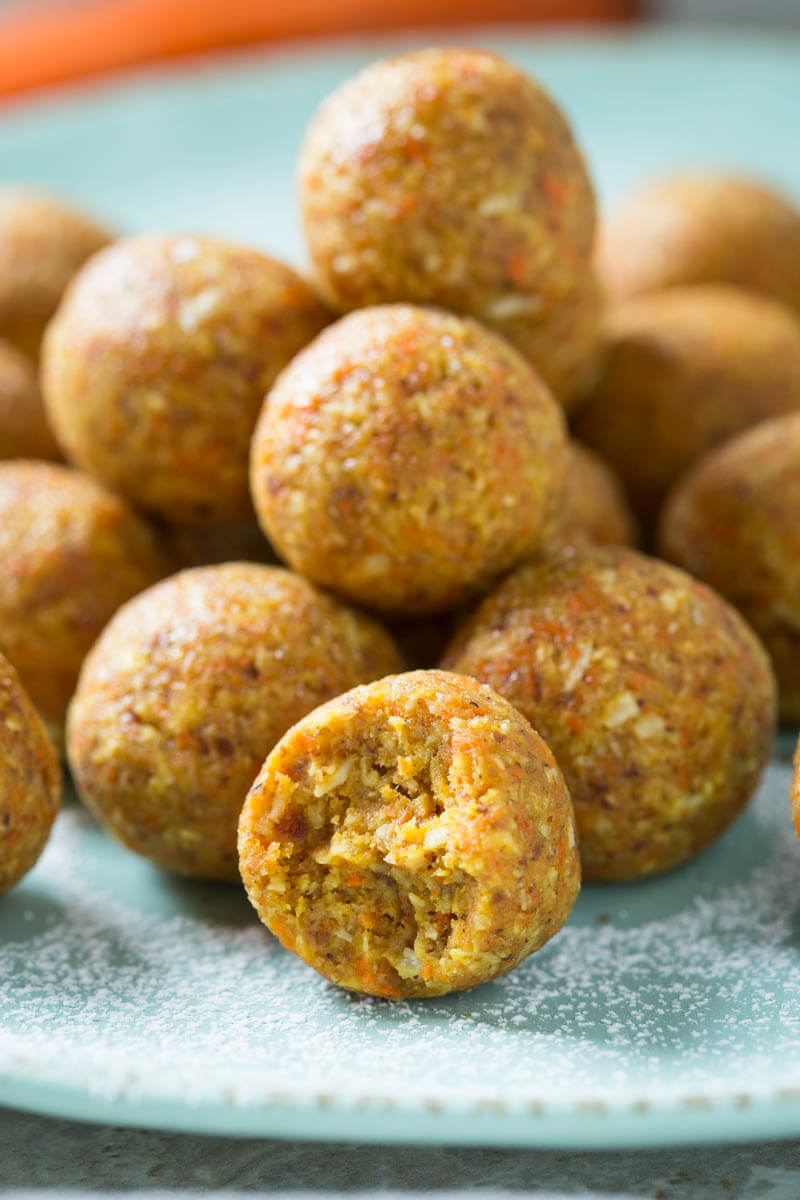 Get all the flavors of carrot cakes in these Carrot Cake Bites. Perfect for dessert or snacks, these no-bake carrot cake balls are super easy to prepare.