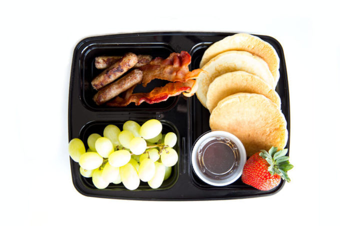 Breakfast box ideas, fun ways to prepare breakfast ahead of time. 