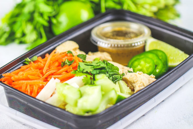 These Chicken Banh Mi Meal Prep Bowls are so light and refreshing!