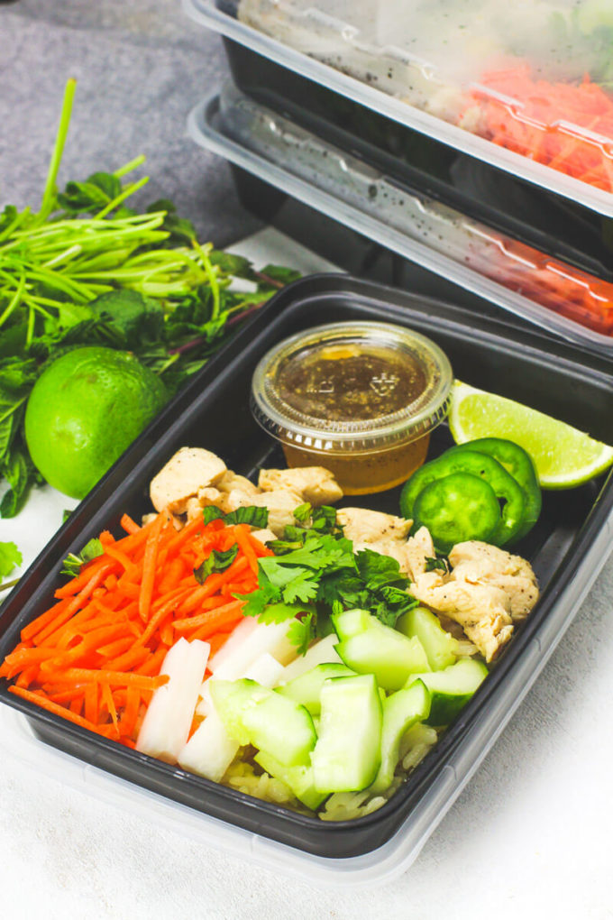 These Chicken Banh Mi Meal Prep Bowls are so light and refreshing!