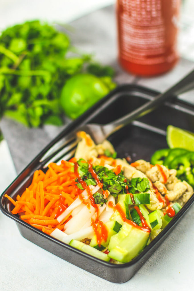 These Chicken Banh Mi Meal Prep Bowls are so light and refreshing!