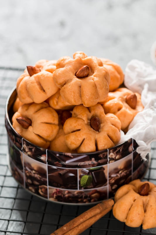 Pumpkin Almond Cookies 