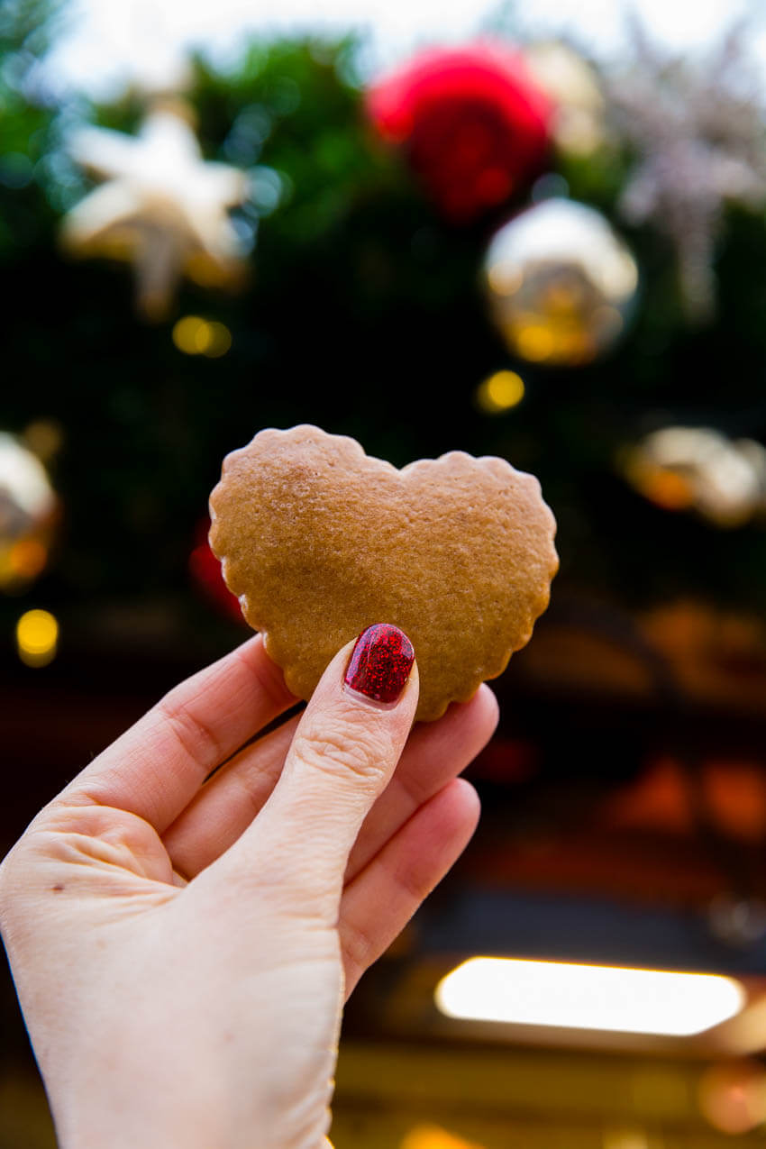 Gingerbread cookies at the European Christmas Markets, one of my top recommended Christmas Market Foods